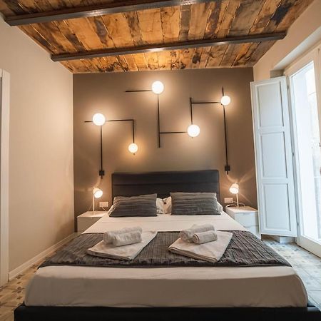 Palazzo Paladini - Luxury Suites In The Heart Of The Old Town Pizzo  Kültér fotó