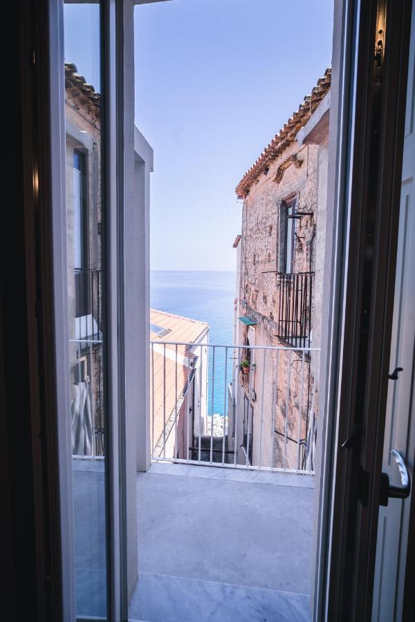 Palazzo Paladini - Luxury Suites In The Heart Of The Old Town Pizzo  Kültér fotó