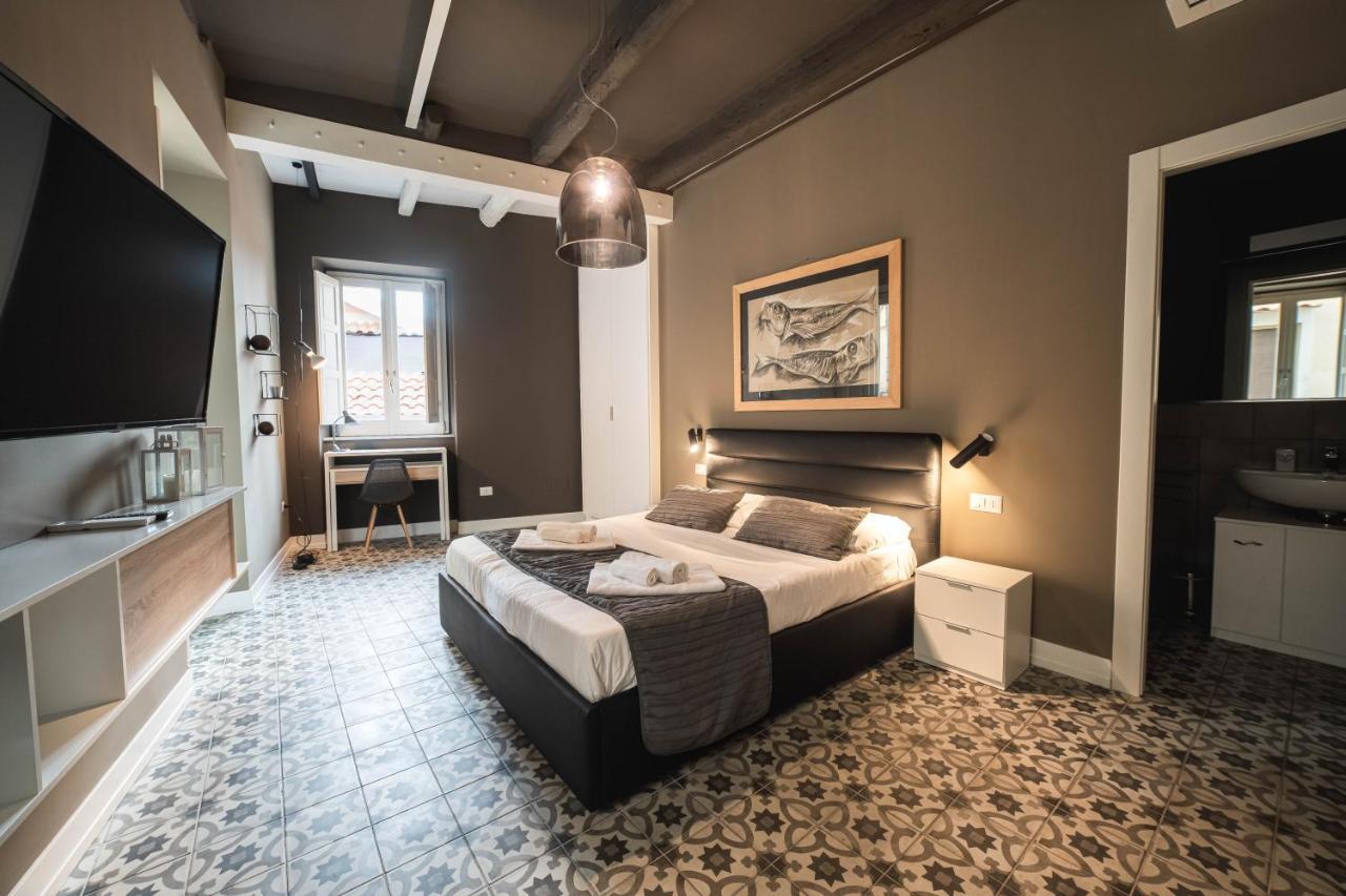 Palazzo Paladini - Luxury Suites In The Heart Of The Old Town Pizzo  Kültér fotó