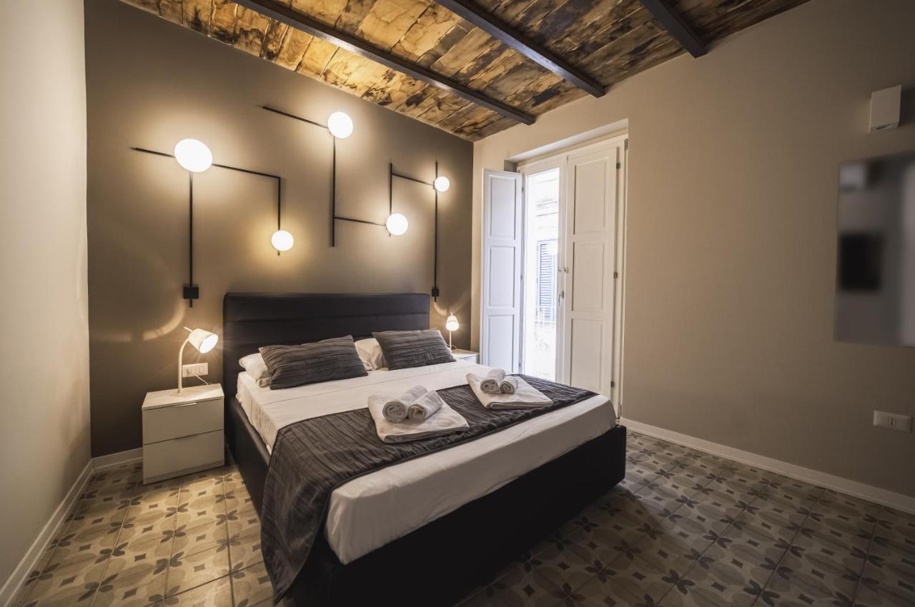 Palazzo Paladini - Luxury Suites In The Heart Of The Old Town Pizzo  Kültér fotó